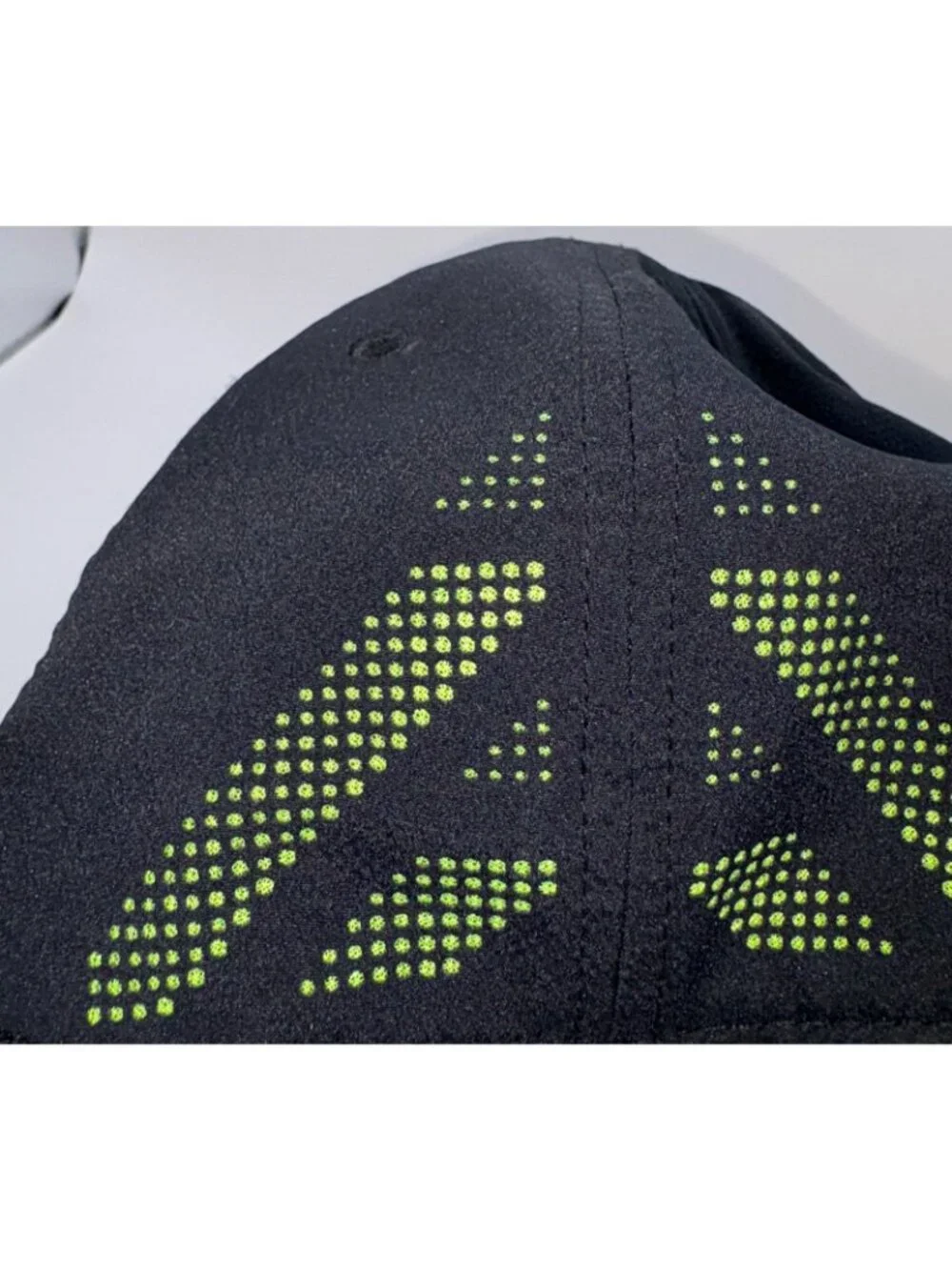 Under Armour HeatGear Stretch Fit Hat Cap Black Neon Green LG XL Golf Running